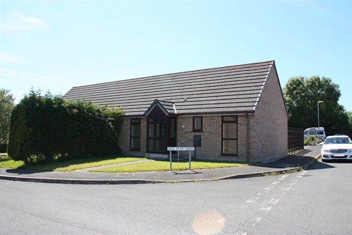 2 Bedroom Bungalow To Rent In Willow Close, Quintrell Downs, Newquay, TR8