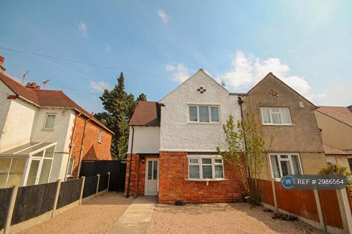 4 Bedroom Semi-Detached House To Rent In Rowditch Avenue, Derby, DE22