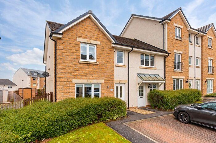3 Bedroom Semi-Detached Villa For Sale In South Chesters Drive, Bonnyrigg, EH19