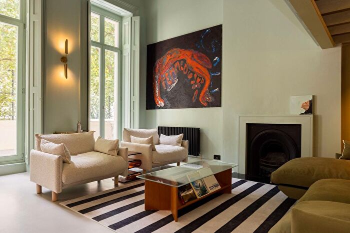 2 Bedroom Flat To Rent In Paddington, W2