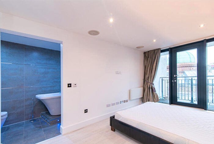 2 Bedroom Apartment To Rent In The Axis, NG1