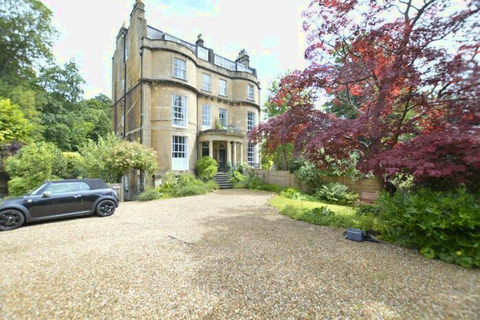 2 Bedroom Apartment To Rent In Cavendish Road, Bath, BA1