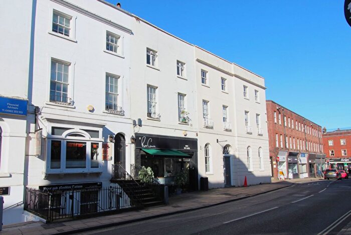 2 Bedroom Flat To Rent In Southgate Street, Winchester, SO23