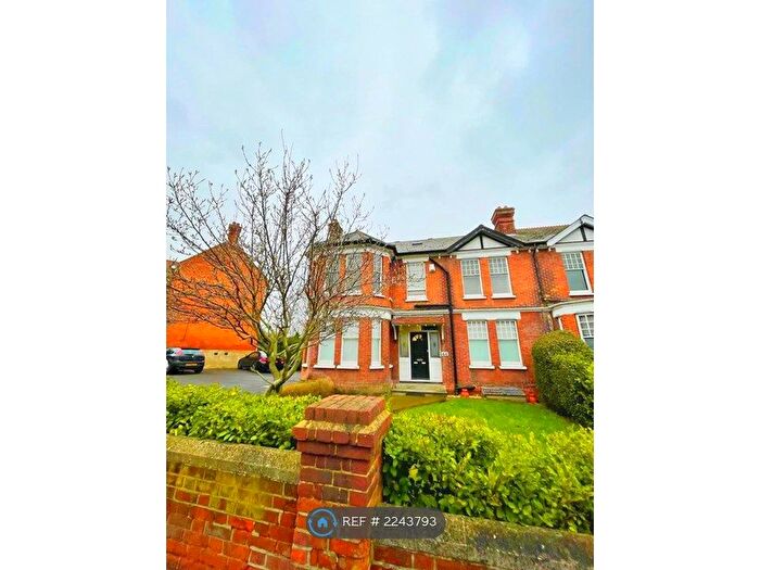 1 Bedroom Flat To Rent In College Road, Maidstone, ME15