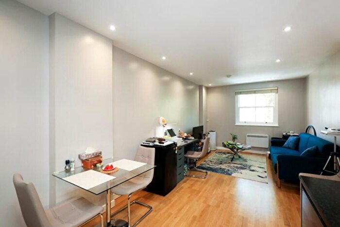 1 Bedroom Flat To Rent In Earls Court Road, London, SW5