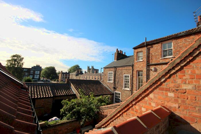 2 Bedroom Terraced House To Rent In Groves Lane, York, YO31