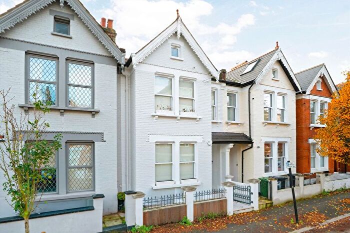 4 Bedroom Property For Sale In Stirling Road, Stockwell, SW9