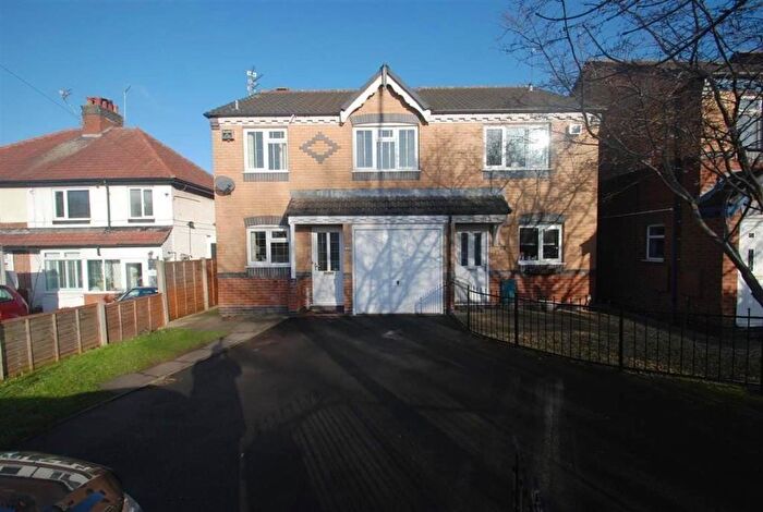 3 Bedroom Semi-Detached House To Rent In Rickerscote Road, ST17