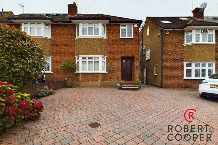 3 Bedroom Semi-Detached House To Rent In Queens Walk, South Ruislip, HA4