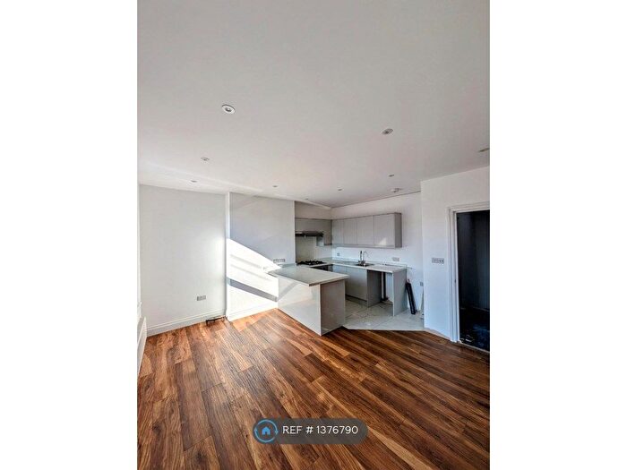 4 Bedroom Maisonette To Rent In Caistor Park Road, London, E15