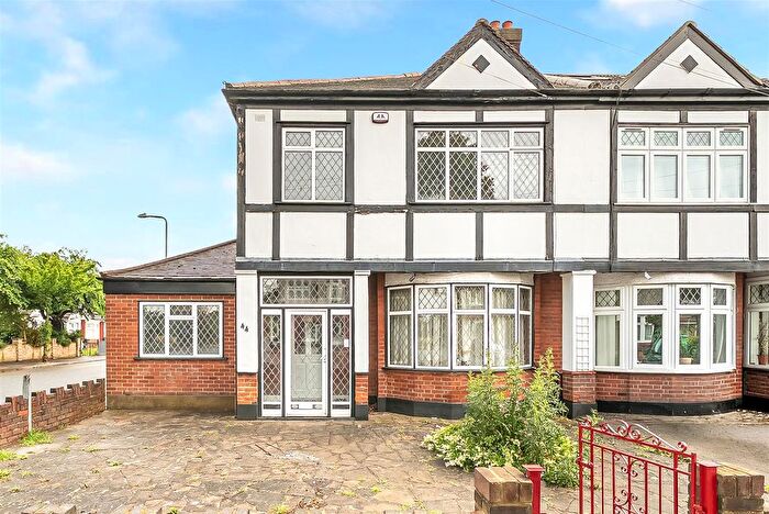 3 Bedroom Property For Sale In Roy Gardens, Ilford, IG2