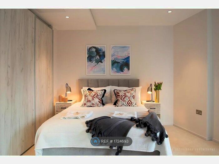 1 Bedroom Flat To Rent In Camley Street, London, N1C