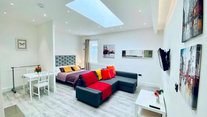 Studio To Rent In Harrow Road, London, W9