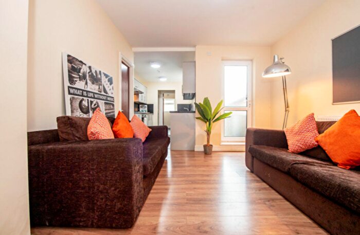 6 Bedroom House To Rent In Empress Road, Liverpool, L7