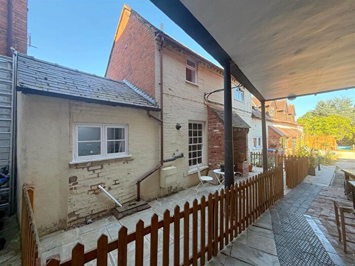 1 Bedroom Semi-Detached House For Sale In Church Street, Alcester, B49