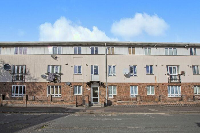 2 Bedroom Flat To Rent In Wellington Road, London, E10