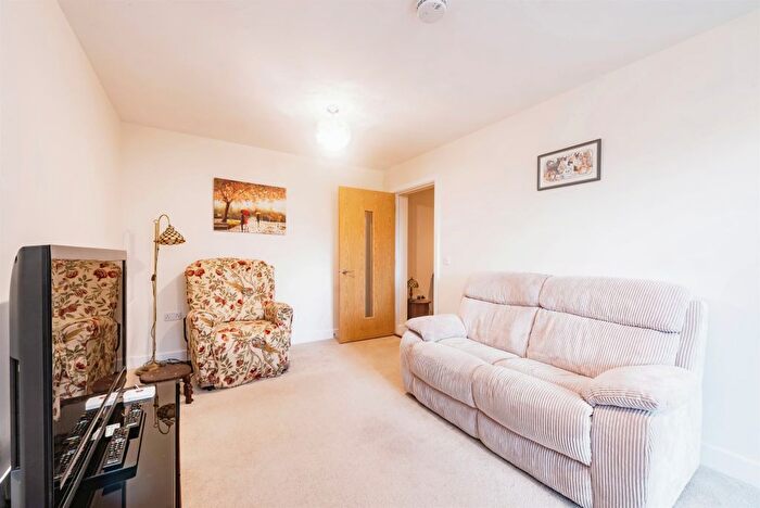 1 Bedroom Flat For Sale In Shortwood Copse Lane, Basingstoke, RG23