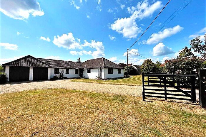 4 Bedroom Bungalow For Sale In Westwood Lane, Normandy, Surrey, GU3