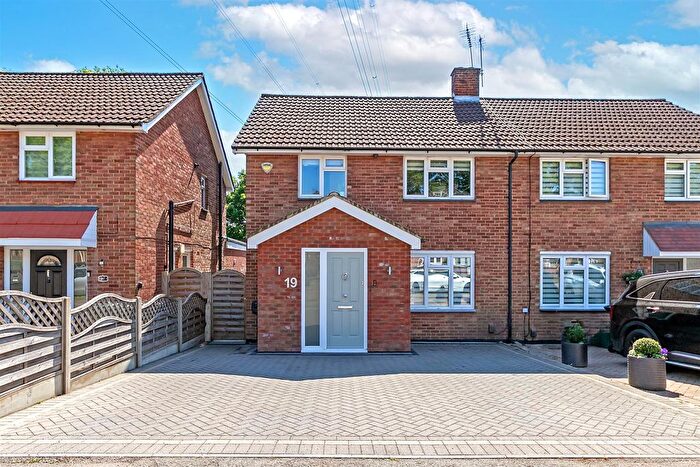 3 Bedroom Semi-Detached House For Sale In Claremont, Bricket Wood, St. Albans, AL2