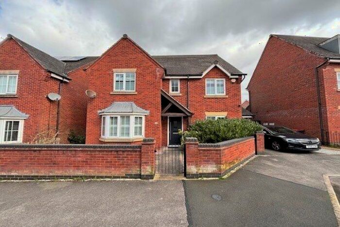 5 Bedroom Detached House To Rent In Sylvan Avenue, Nottingham, NG17
