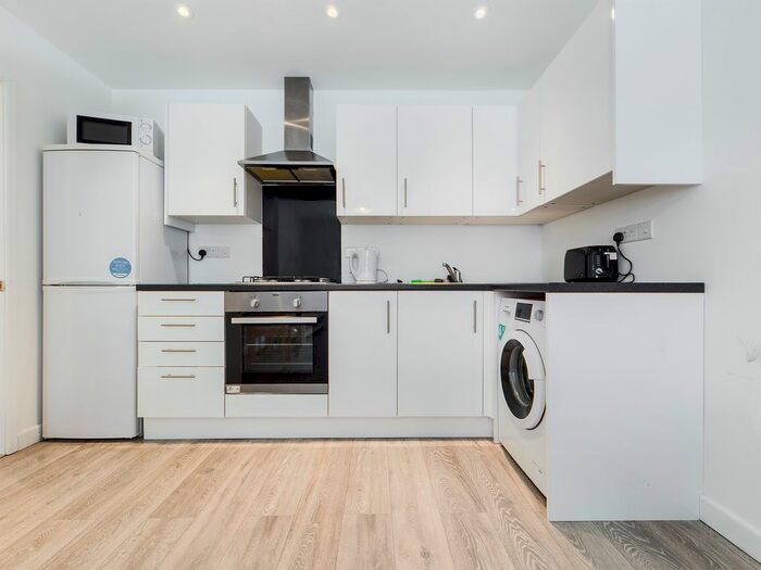 2 Bedroom Flat To Rent In Newmarket Terrace, Brighton, BN2