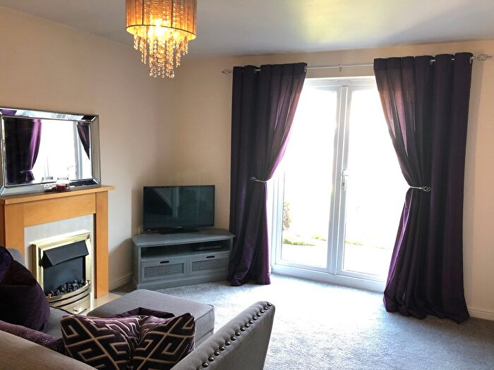 2 Bedroom Semi-Detached House To Rent In Anglesey Close, Lincoln, LN6