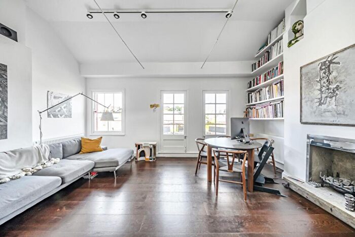 2 Bedroom Maisonette To Rent In Goldhurst Terrace, South Hampstead, London, NW6