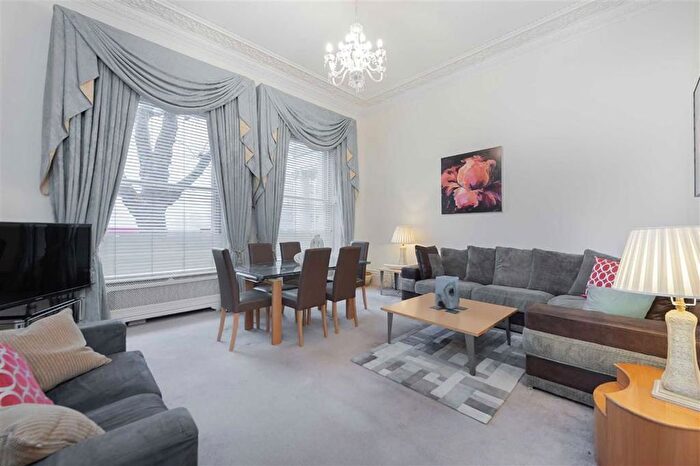 2 Bedroom Flat To Rent In Queen's Gate, South Kensington, SW7