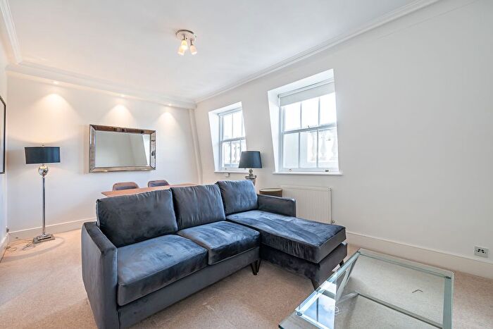 2 Bedroom Flat To Rent In Warwick Square, London, SW1V