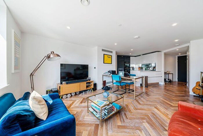 2 Bedroom Flat To Rent In Eagle Point, City Road, London, EC1V