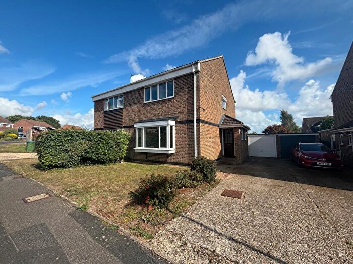 4 Bedroom Semi-Detached House To Rent In Thames Drive, Fareham, Hampshire, PO15