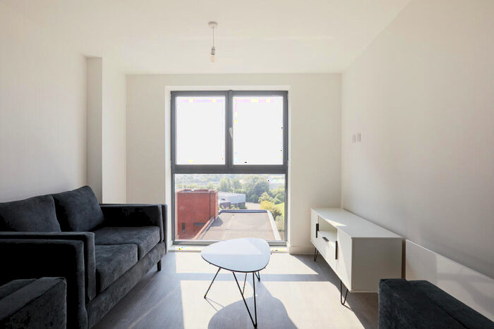 2 Bedroom Apartment To Rent In Talbot Road, Manchester, M16