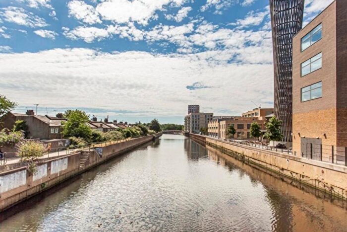 1 Bedroom Flat For Sale In High Street, The Lock Building, E15