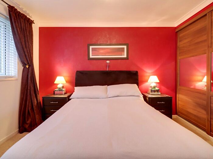 3 Bedroom End Of Terrace House For Sale In Mayfield Road, Southam, Warwickshire, CV47