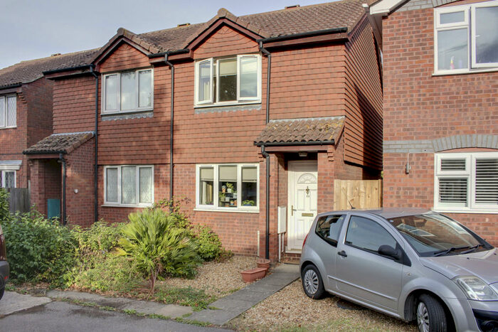 2 Bedroom Semi-Detached House To Rent In Carisbrooke Way, Eynesbury, PE19