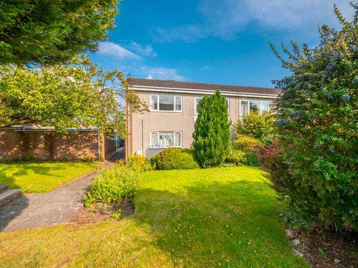 2 Bedroom Flat For Sale In Cairns Gardens, Balerno, Edinburgh, EH14