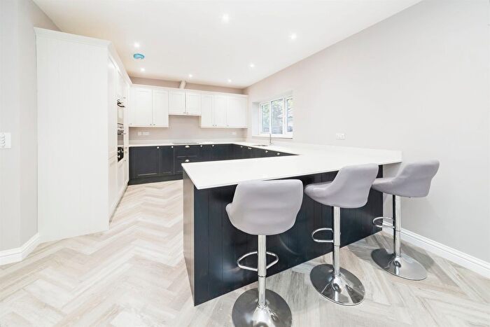 3 Bedroom Detached Bungalow For Sale In The Close, Horley, RH6