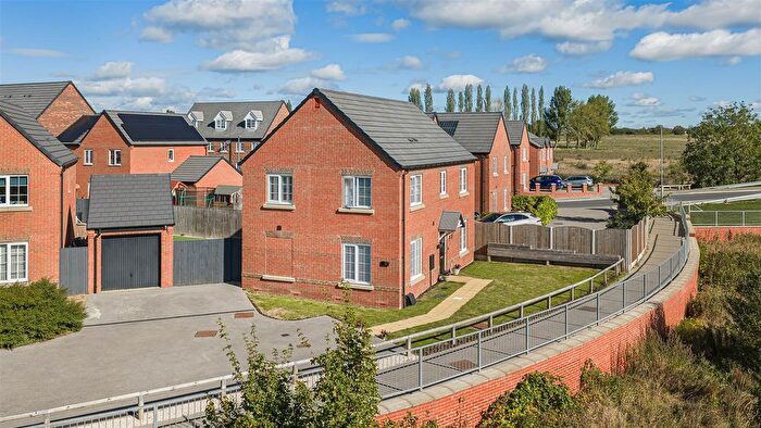4 Bedroom Detached House For Sale In Fox Road, Featherstone, Pontefract, WF7