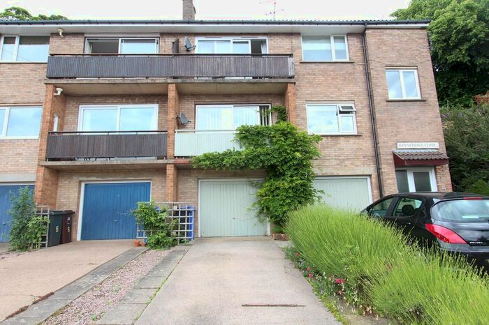 2 Bedroom Flat To Rent In Bannerdale Close, Sheffield, S11