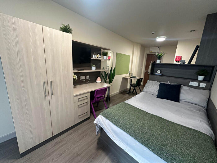 Studio To Rent In Halley House, - Hounds Gate, Nottingham, Nottinghamshire, NG1