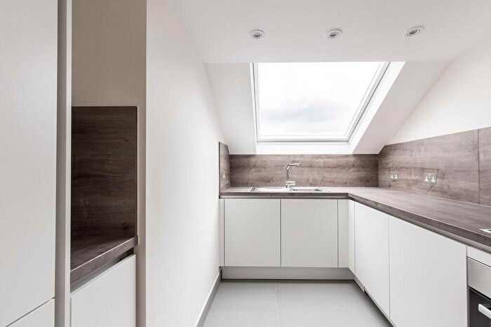 2 Bedroom Flat To Rent In Camfrey Court A Priory Road, N8