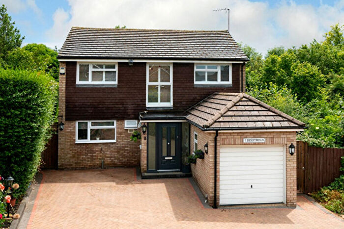 4 Bedroom Detached House For Sale In Berrymead, Hemel Hempstead, HP2
