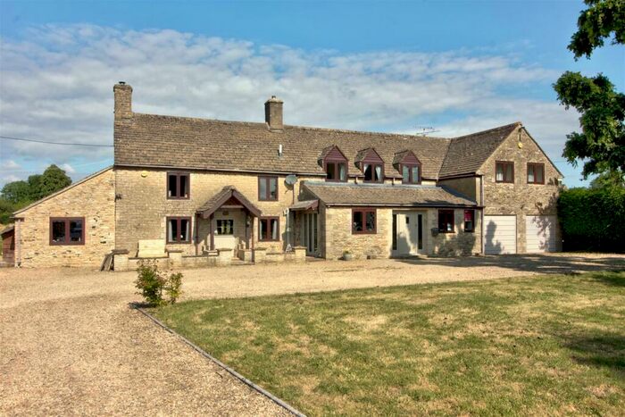 5 Bedroom Detached House For Sale In Applecroft, Hankerton, SN16