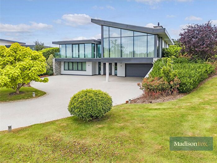 4 Bedroom Detached House For Sale In Lake View, Gaynes Park, Epping, Essex, CM16