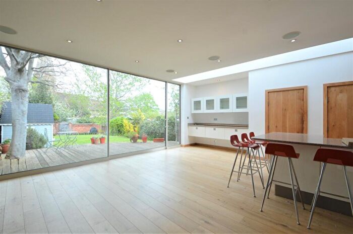 3 Bedroom Semi-Detached House To Rent In Limes Road, Weybridge, KT13