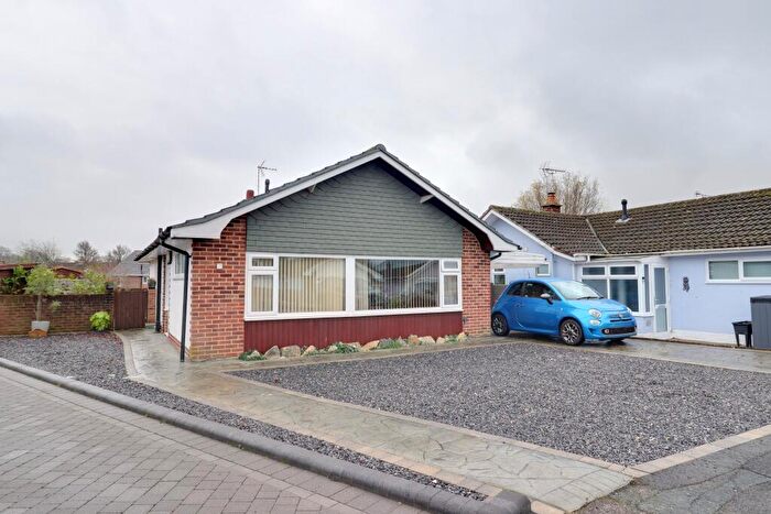 3 Bedroom Detached Bungalow For Sale In Lugano Close, Waterlooville, PO7