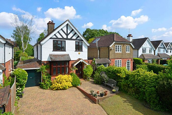 4 Bedroom Detached House For Sale In Hullbrook Lane, Shamley Green, GU5
