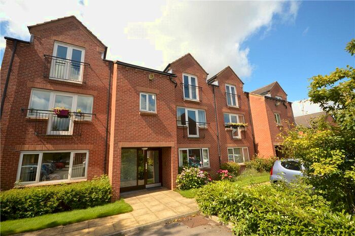 2 Bedroom Flat To Rent In Marshall Court, Yeadon, Leeds LS19