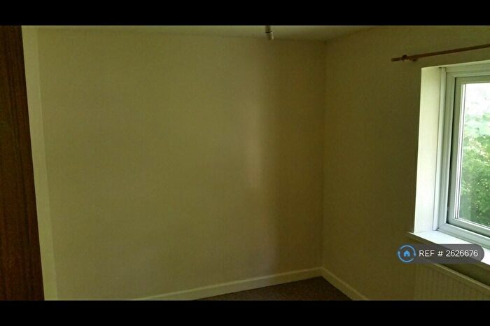 1 Bedroom Flat To Rent In Wheatley Lane, Halifax, HX3