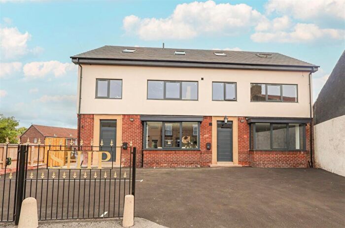 2 Bedroom Apartment For Sale In Bondgate, Ripon, HG4